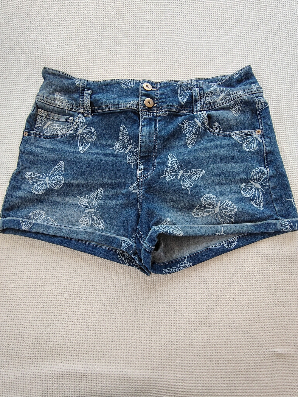 No Boundaries Blue Denim Butterfly Print Shorts Size 19.